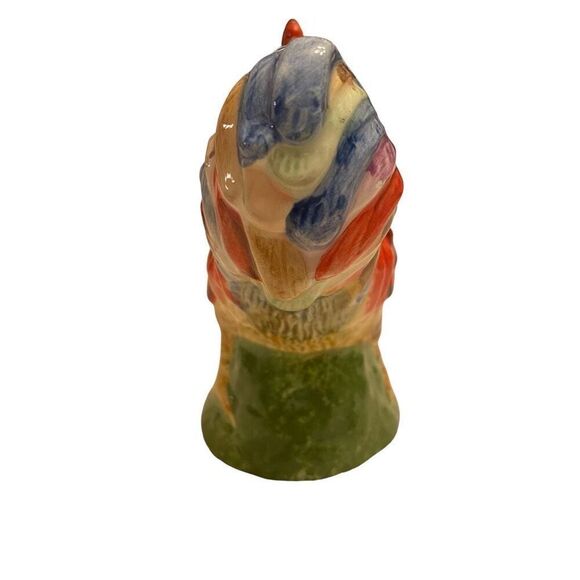 Vintage Rooster and Hen Farmhouse Americana Salt and Pepper Shakers - Picture 8 of 13